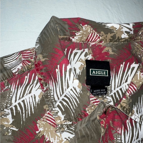 Vintage Brown Hawaiian Button-Up T-shirt - Picture 2 of 2